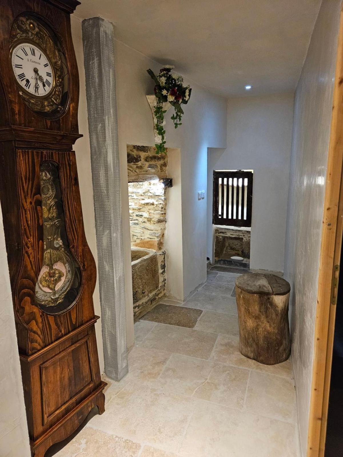Chez Maxime Apartment Fraissinet-de-Fourques Ngoại thất bức ảnh